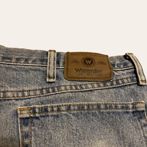 Vintage Y2K Mens Wrangler Relaxed Leg Medium Wash Jeans - Picture 4 of 5